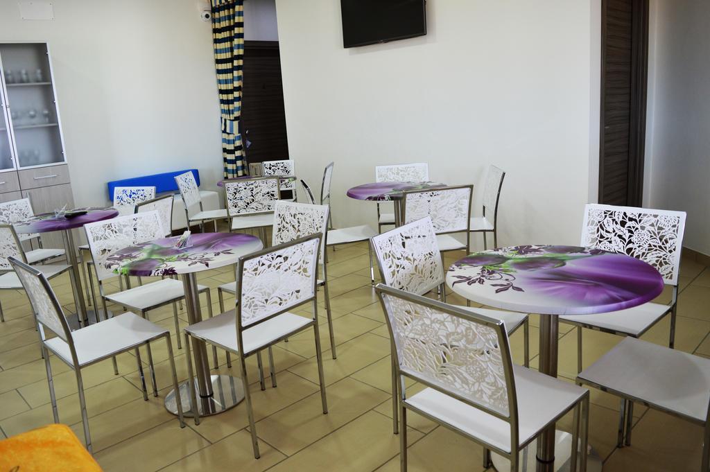 Holiday Affittacamere Corigliano Calabro Buitenkant foto